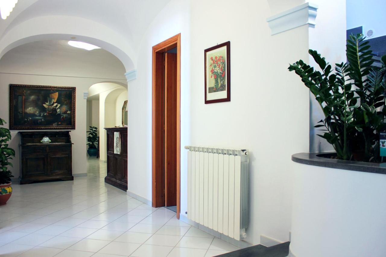 이스키아 La Pergola Del Torchio B&B 외부 사진